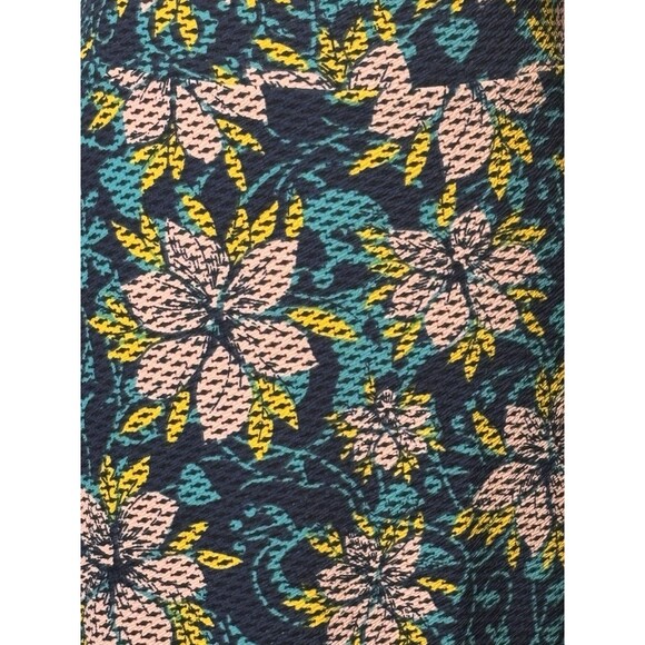LULAROE Cassie Pencil Skirt Floral Textured Stretch Size S EUC - Picture 3 of 7
